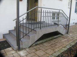 Aussengelaender lackiert-007